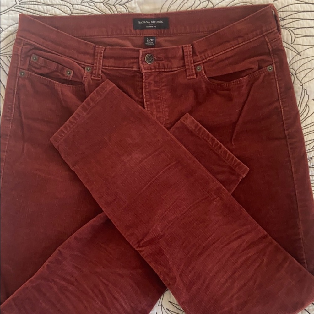 Banana Republic: Skinny Cord!